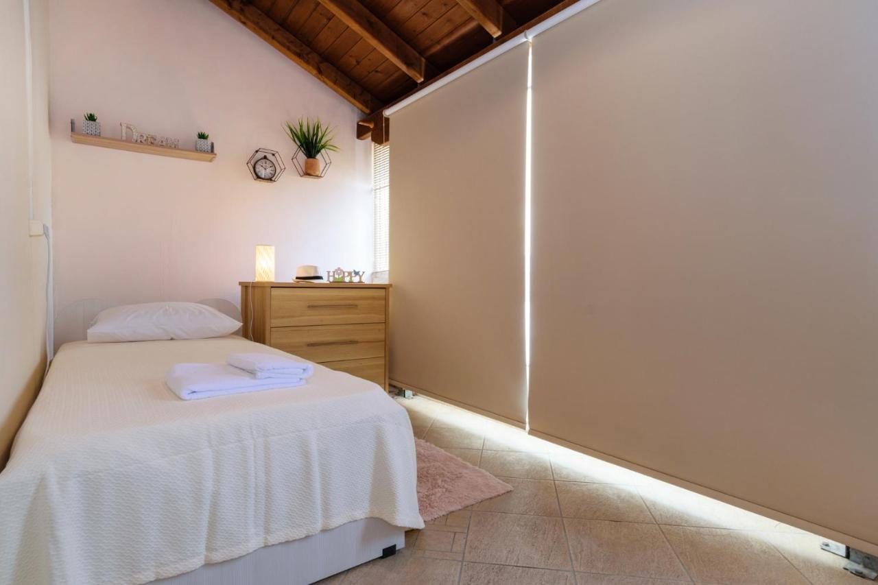 Central Penthouse In Quiet Neighborhood Near Sandy Beach Chania  Exterior photo